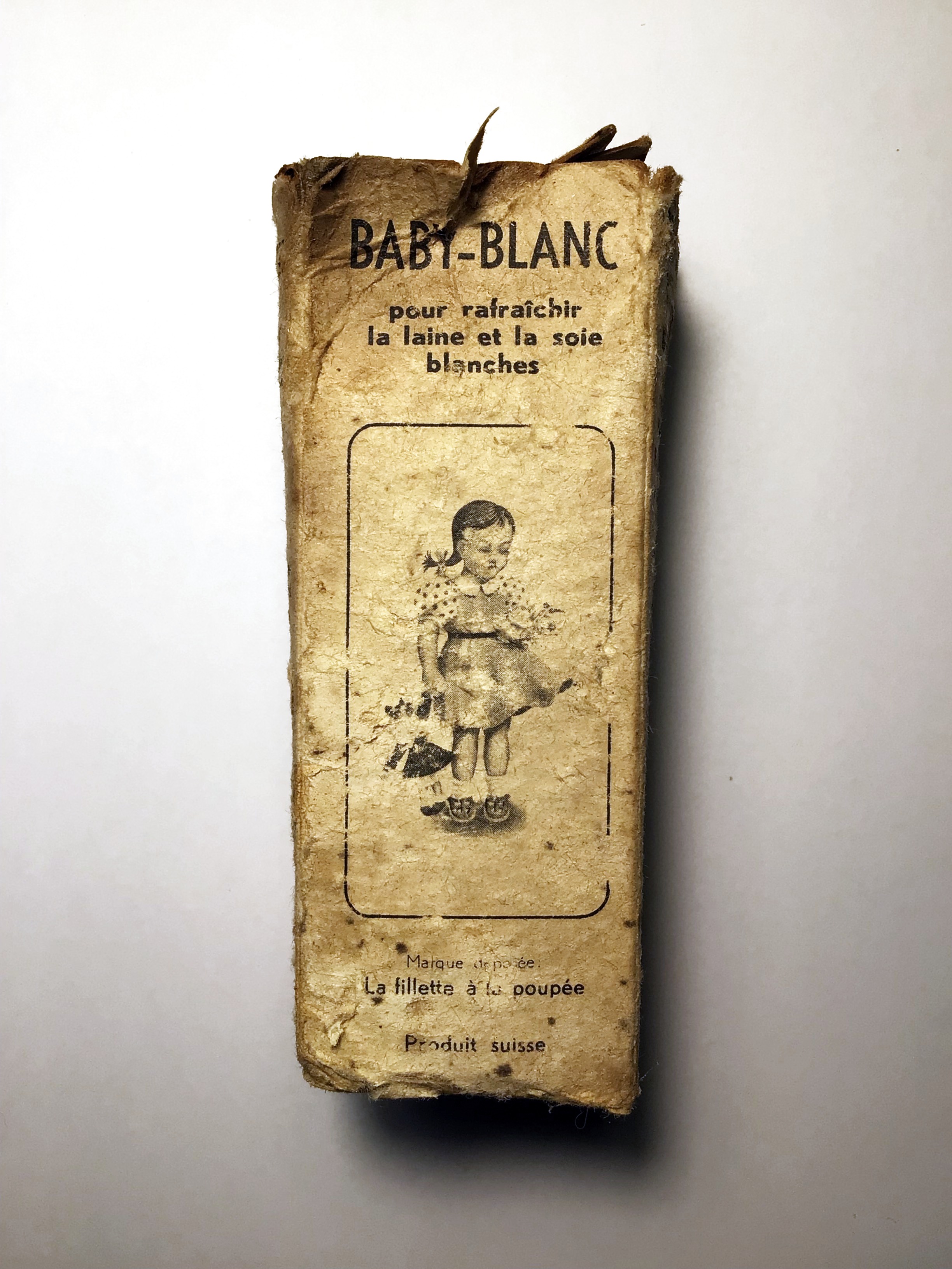 Étui d'origine de Baby-Blanc, l'ancêtre de Baby Weiss